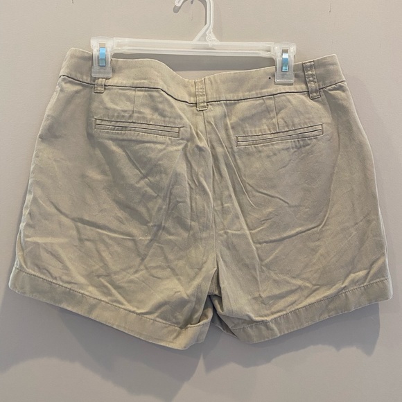 J Crew Khaki Shorts - size 8 - Picture 3 of 4